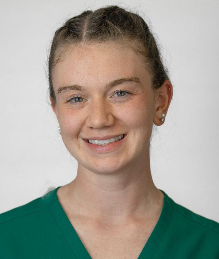 Portrait of Lauren Caffelle